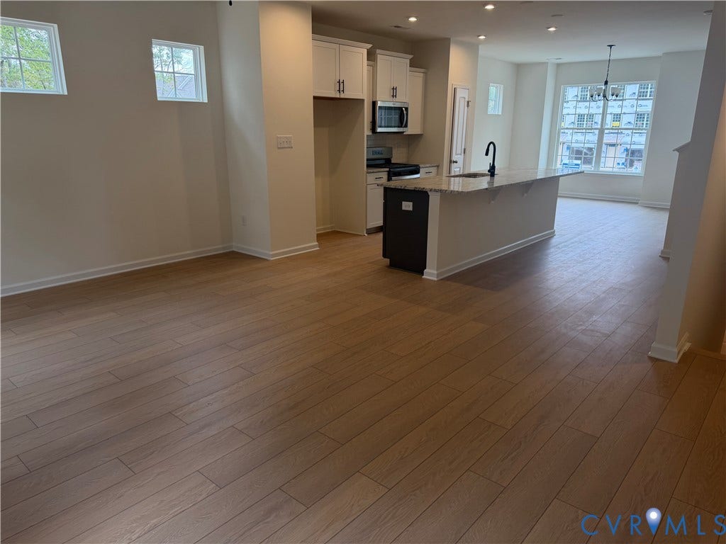 6572 Topsail Point, Watermark Townhomes, Chesterfield, VA 23234 This home is MOVE-IN READY! The photo represents the actual home.