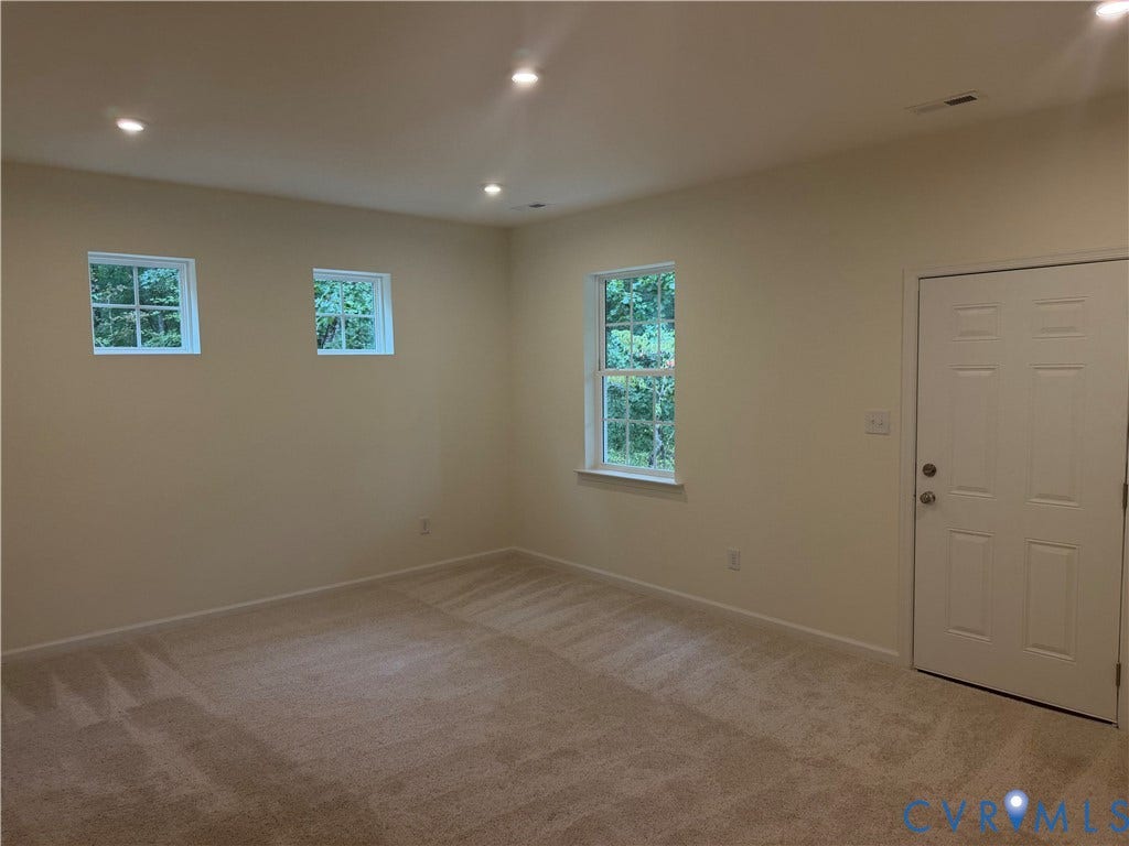 6572 Topsail Point, Watermark Townhomes, Chesterfield, VA 23234 This home is MOVE-IN READY! The photo represents the actual home.