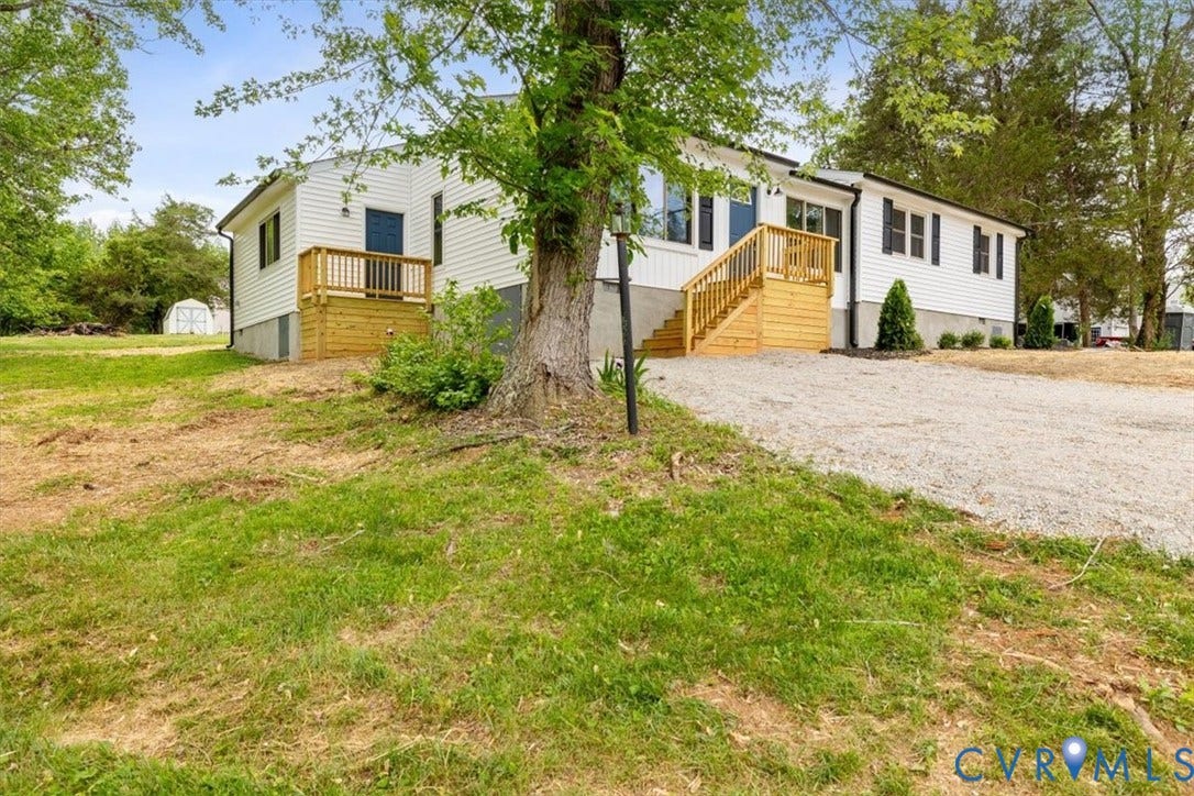 2244 Lakeview Drive, Powhatan, VA 23139 2244 Lakeview Drive, Powhatan, VA 23139