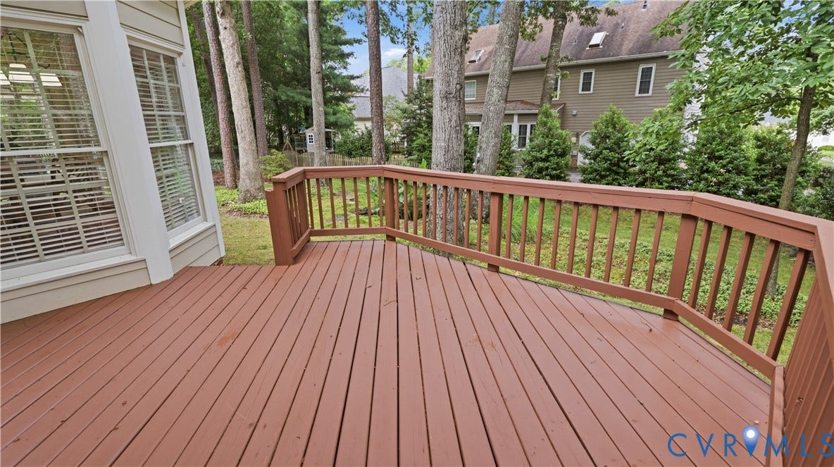 12400 Chadsworth Place, Wyndham, Glen Allen, VA 23059 Expansive outdoor deck featuring wood-finish flooring and a coordinating wood railing