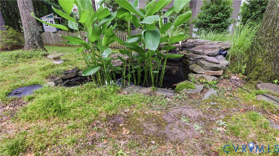 12400 Chadsworth Place, Wyndham, Glen Allen, VA 23059 Koi Pond w/circulating pump