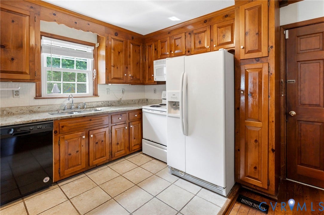 10706 Lunswood Road, Chester, VA 23831