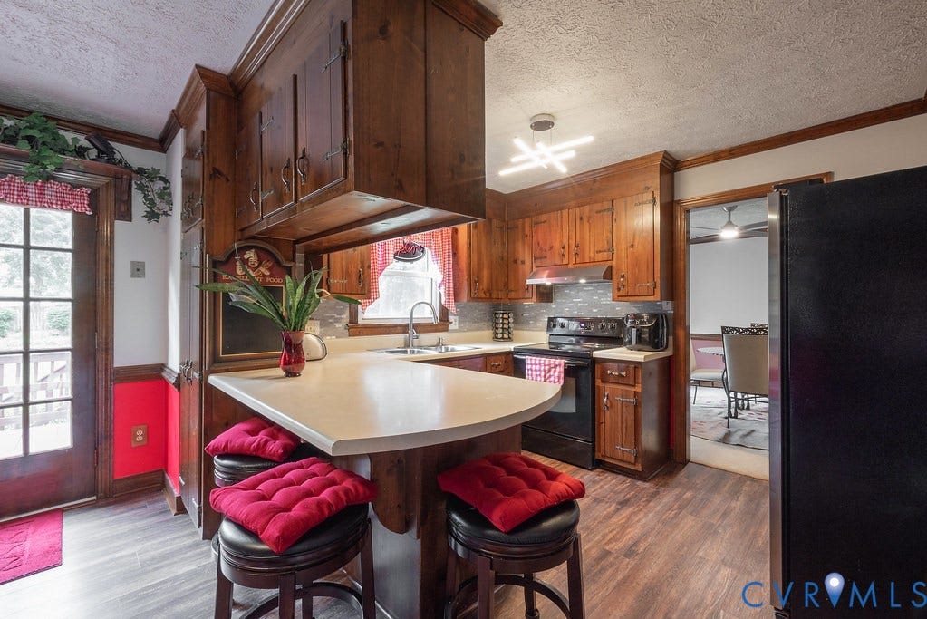 11709 Cliff Lawn Drive, Chester, VA 23831 11709 Cliff Lawn Drive, Chester, VA 23831