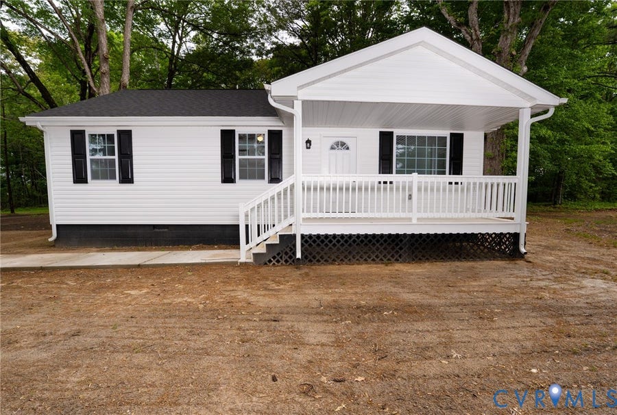 Property photo for 317 Wise Lane, West Point, VA