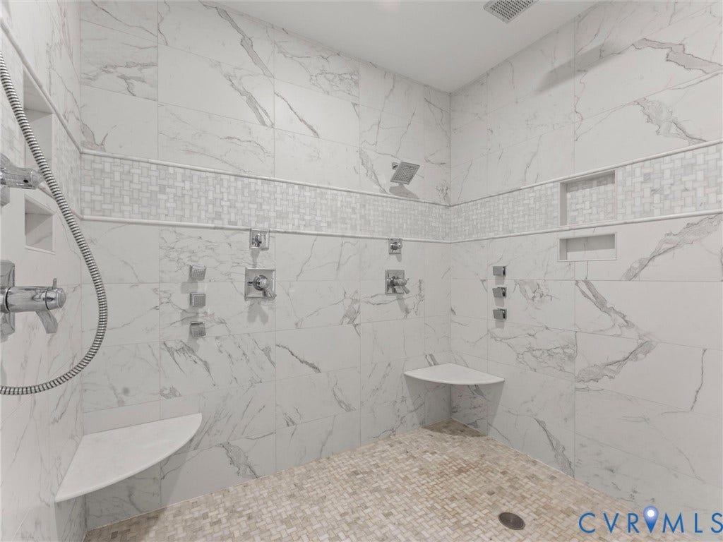 1925 Limbeck Lane, Hallsley, Midlothian, VA 23112 Oversized walk-in primary shower