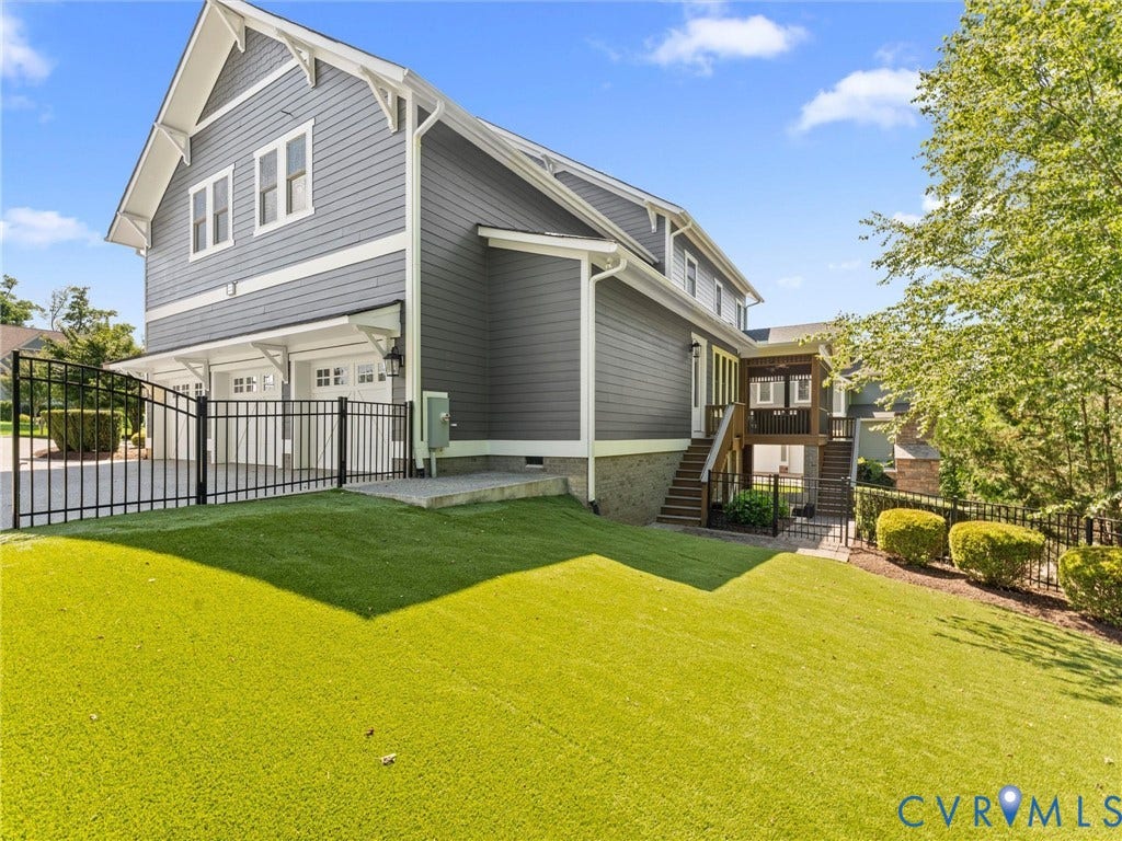 1925 Limbeck Lane, Hallsley, Midlothian, VA 23112 Fenced turf lawn