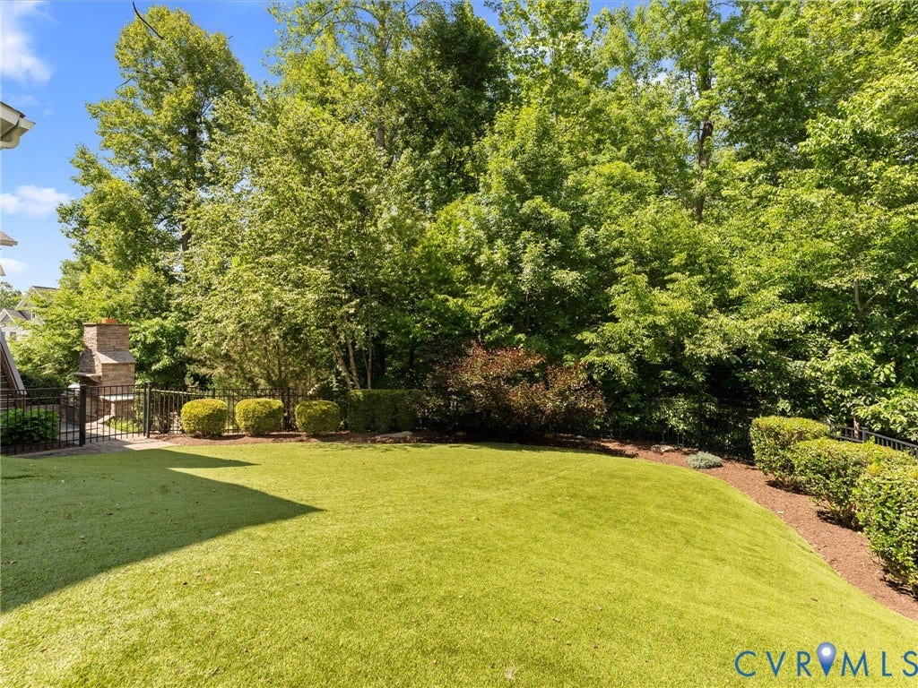 1925 Limbeck Lane, Hallsley, Midlothian, VA 23112 Fenced turf lawn