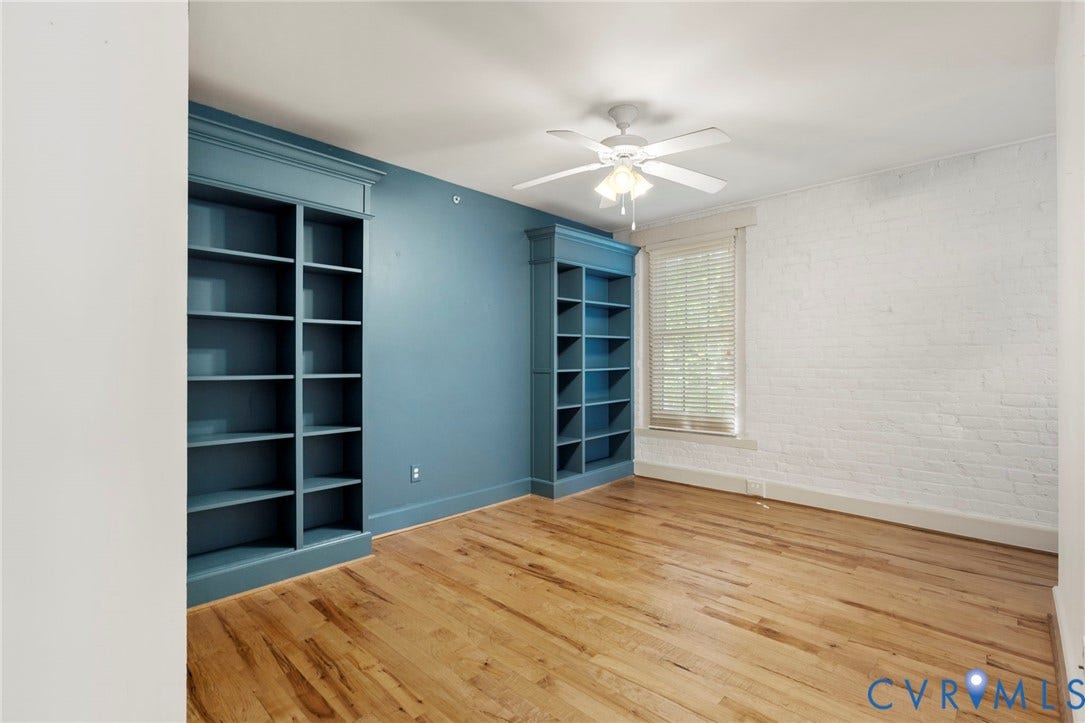 407 S Cherry Street, #U202, Oregon Hill, Richmond, VA 23220 Office/study/library with built in bookshelves