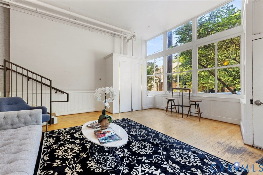 407 S Cherry Street, #U202, Oregon Hill, Richmond, VA 23220 Common area at entrance with stairs leading up to units