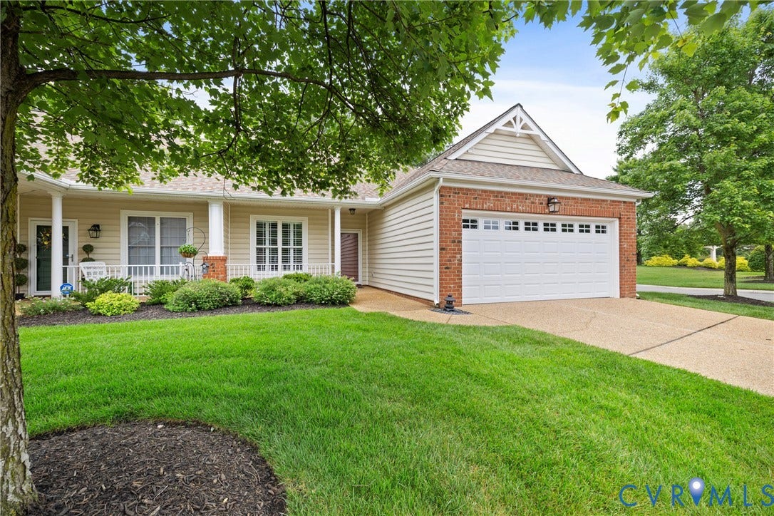 5403 Ridgedale Drive, Courtland @ Wyndham, Glen Allen, VA 23059 Meticulously maintained and updated, this 2 bedroom and 2 bath home is tucked in Wyndham.
