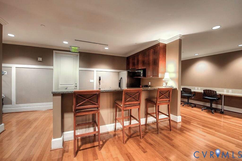 301 Virginia Street, #U1214, Richmond, VA 23219 Clubroom kitchen