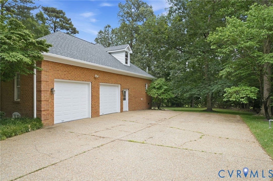 4537 Wellington Farms Drive, Chester, VA 23831