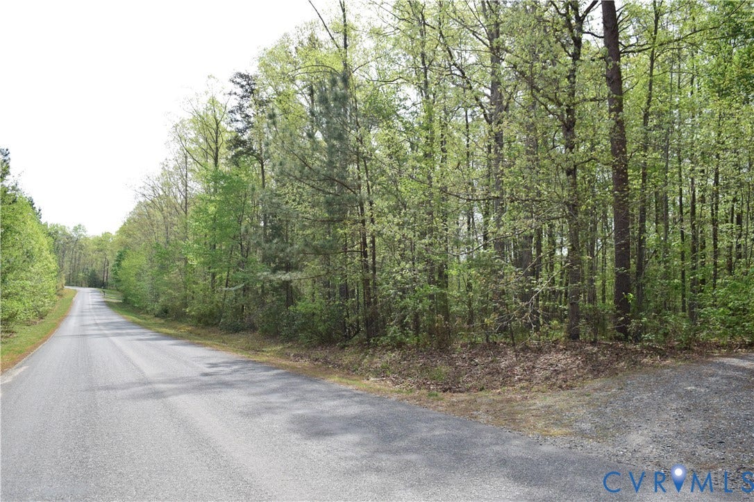 1075 Freshwater Creek Road, Mineral, VA 23117 1075 Freshwater Creek Road, Mineral, VA 23117
