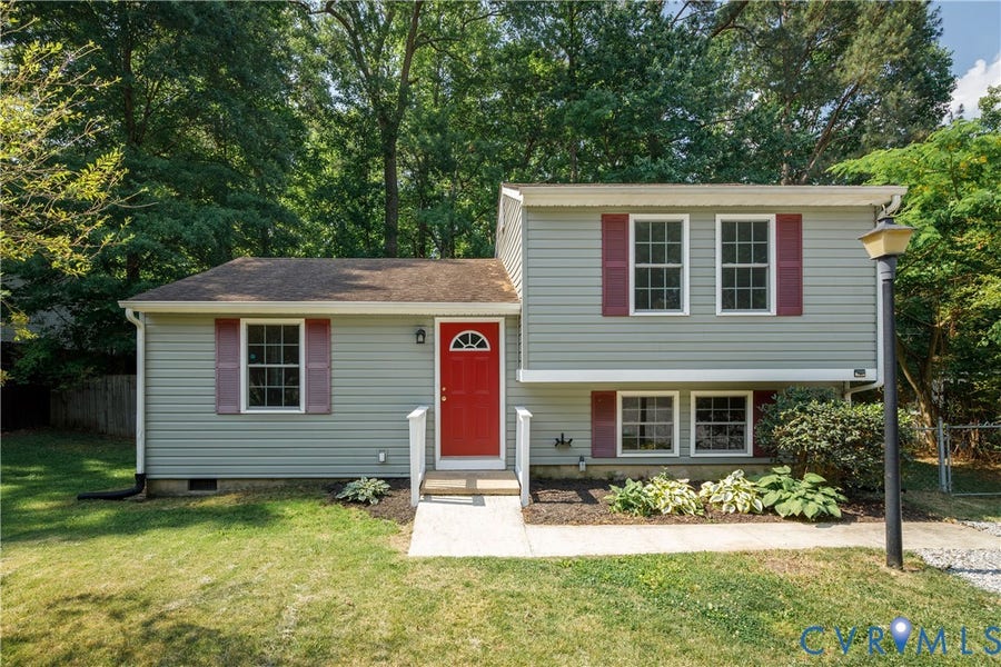 Property photo for 3404 Hollow Wood Court, Midlothian, VA