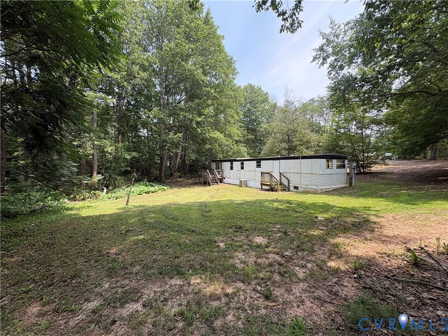Property photo for 2797 Oakland Road, Louisa, VA