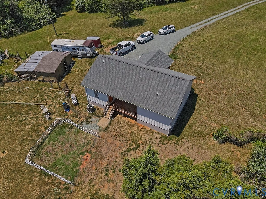 4336 Hells Bend Road, Quiet And Private, Palmyra, VA 22963 Two-story residential structure featuring a gray shingle roof and light-colored siding