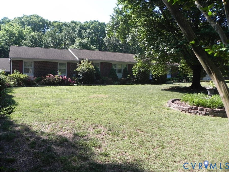 Property photo for 607 Dunkerry Lane, Sandston, VA