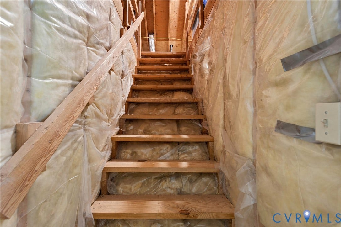 10100 Contessa Court, Glen Allen, VA 23060 Unfinished wooden staircase with exposed treads and risers