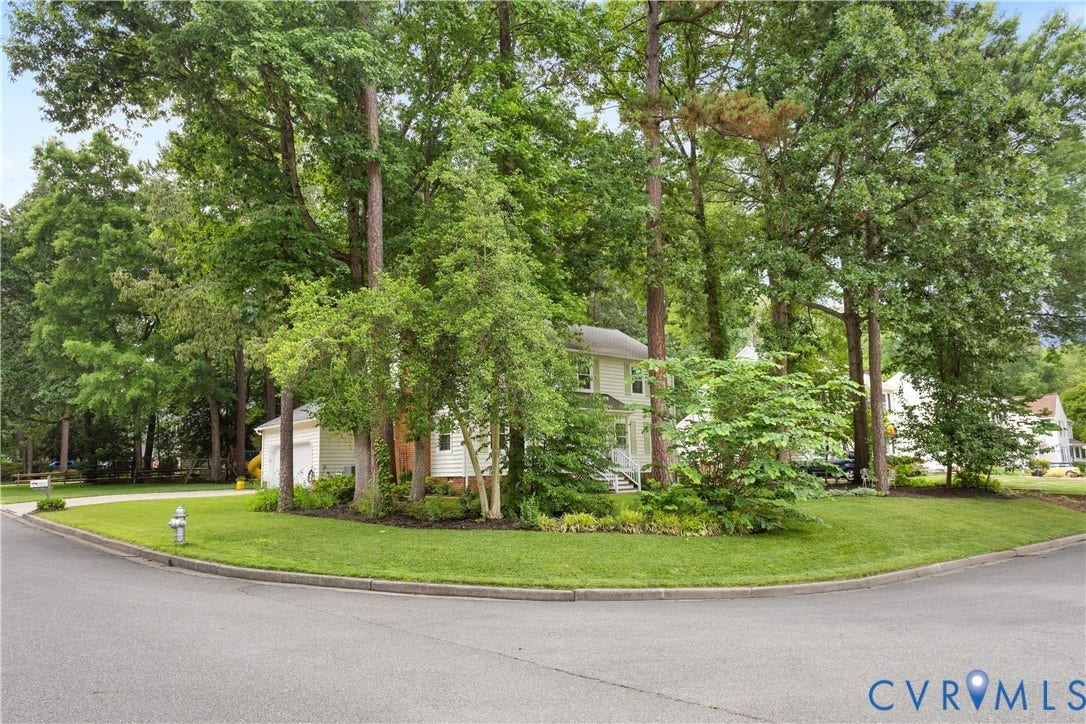 10100 Contessa Court, Glen Allen, VA 23060 10100 Contessa Court, Glen Allen, VA 23060