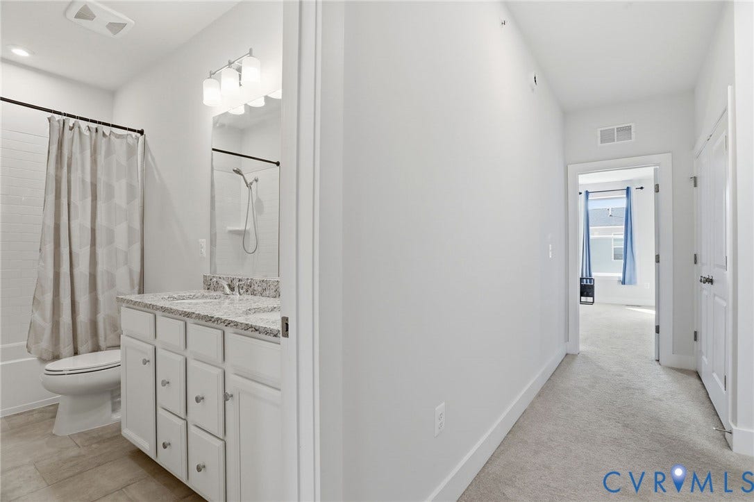 1121 N Lombardy Street, #B, Carver Square, Richmond, VA 23220 Hall Bath
