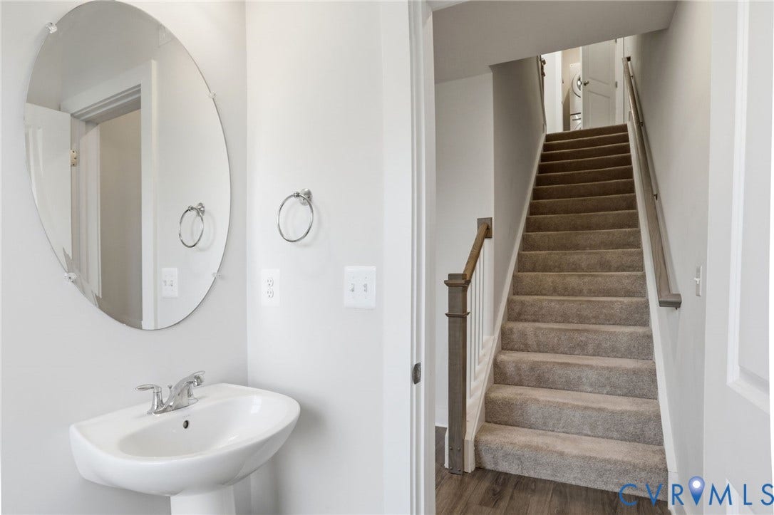 1121 N Lombardy Street, #B, Carver Square, Richmond, VA 23220 Stairwell to Upper Level