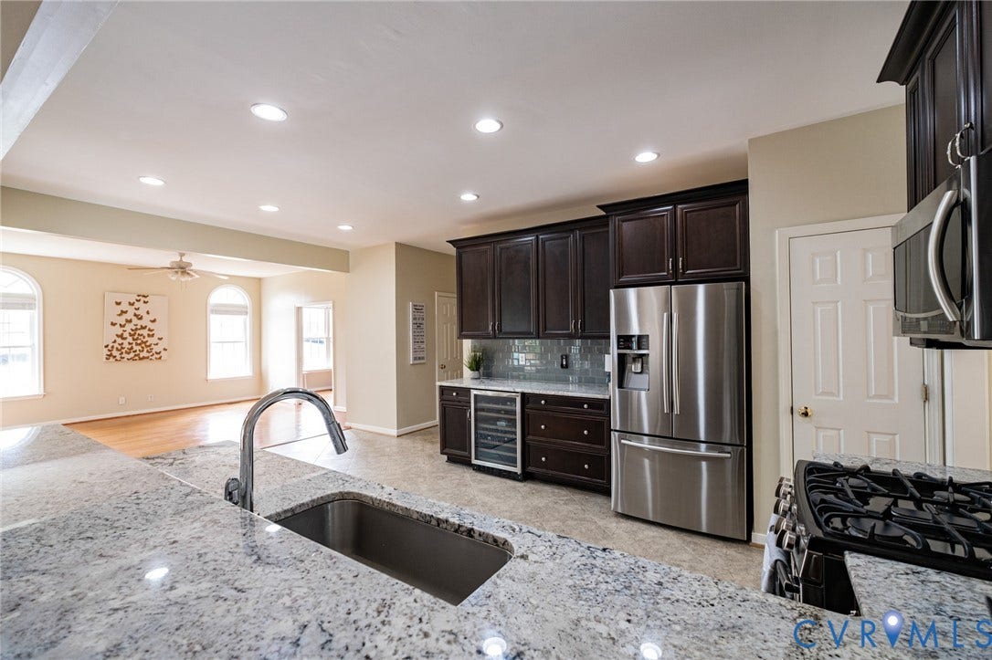 10517 Park Tree Place, Mountain Glen/ Glen Allen, Glen Allen, VA 23060 Granite countertop with undermount sink and gooseneck faucet