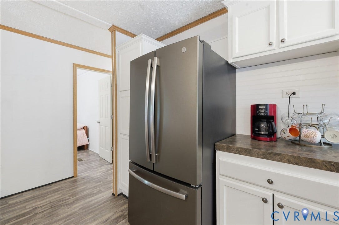 24140 Genito Road, Amelia, VA 23002 24140 Genito Road, Amelia, VA 23002
