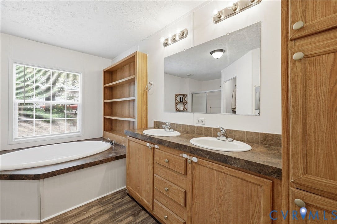 24140 Genito Road, Amelia, VA 23002 24140 Genito Road, Amelia, VA 23002