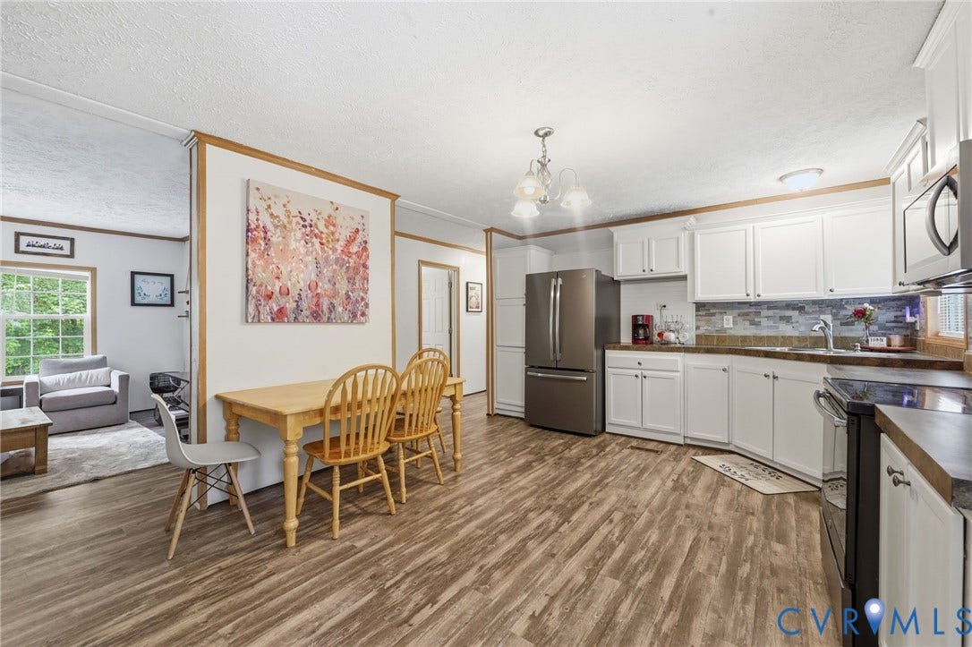 24140 Genito Road, Amelia, VA 23002 24140 Genito Road, Amelia, VA 23002