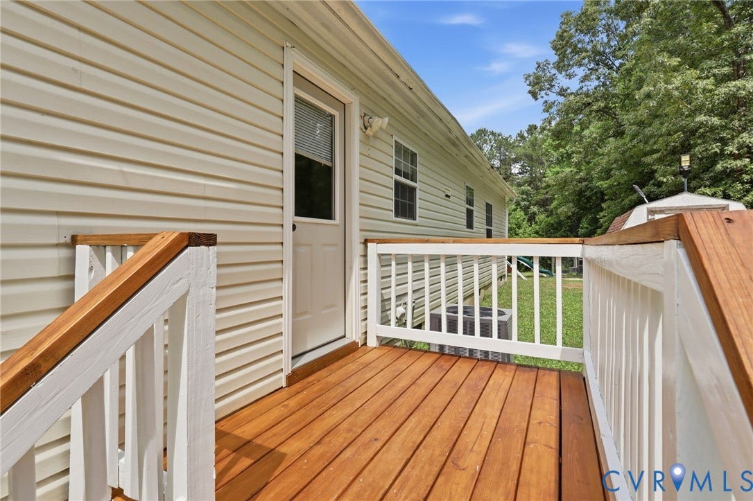 24140 Genito Road, Amelia, VA 23002 Rear Deck