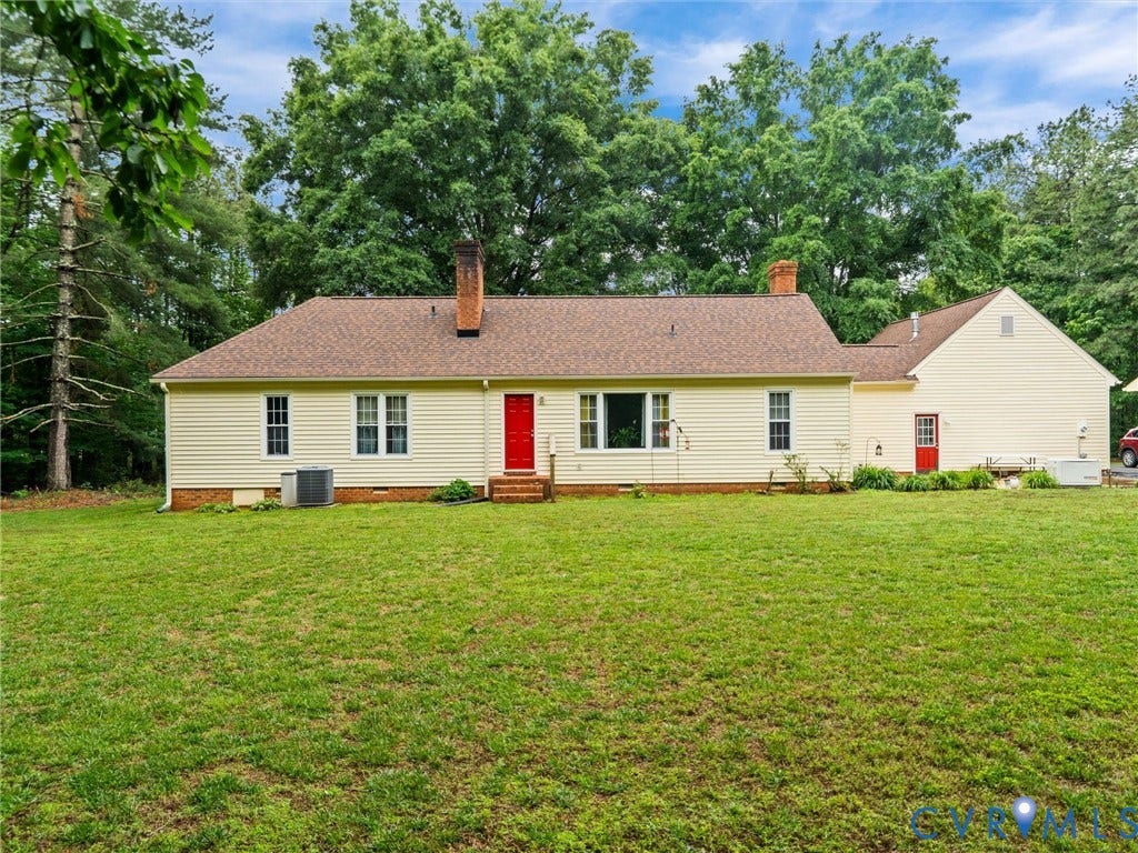 3420 Goodwyn Road, Powhatan, VA 23139 Side view of the property.