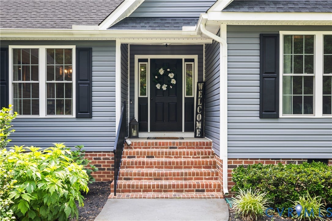 2803 Preston Park Way, Preston Park, Sandy Hook, VA 23153 Low maintenance with vinyl siding, you'll love this almost all one level living home.