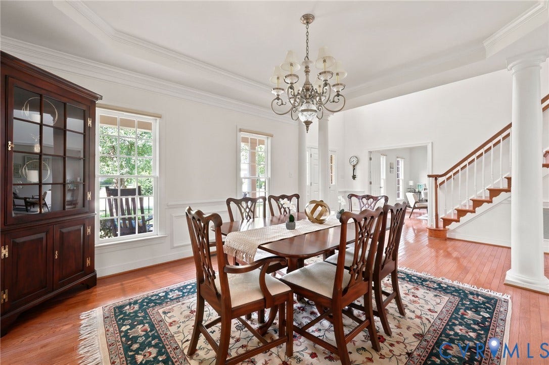 4701 Regal Oaks Road, Glen Allen, VA 23059 Gracious, elegant and perfect for large scale entertaining...can easily seat 12 around a table in this space