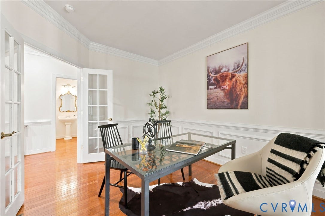 4701 Regal Oaks Road, Glen Allen, VA 23059 Enjoy this dedicated office space off of the family room