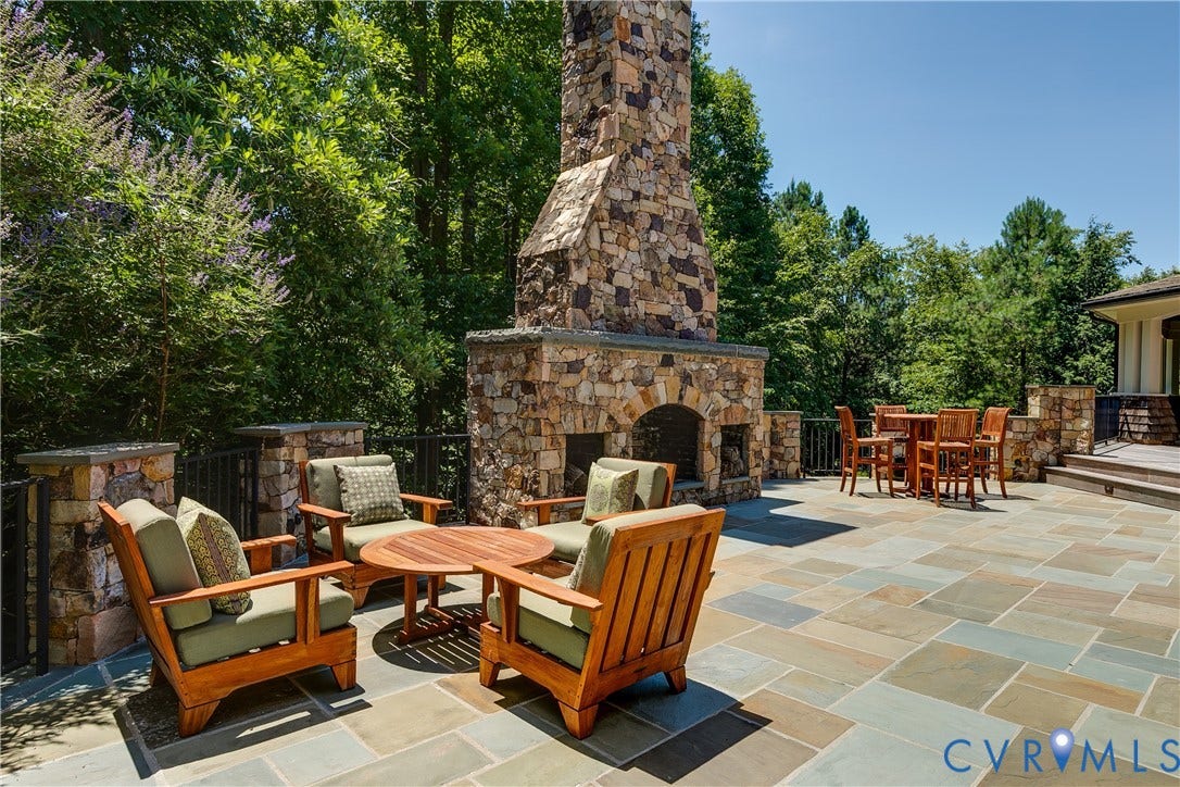 202 Kinloch Road, Manakin Sabot, VA 23103 202 Kinloch Road, Manakin Sabot, VA 23103