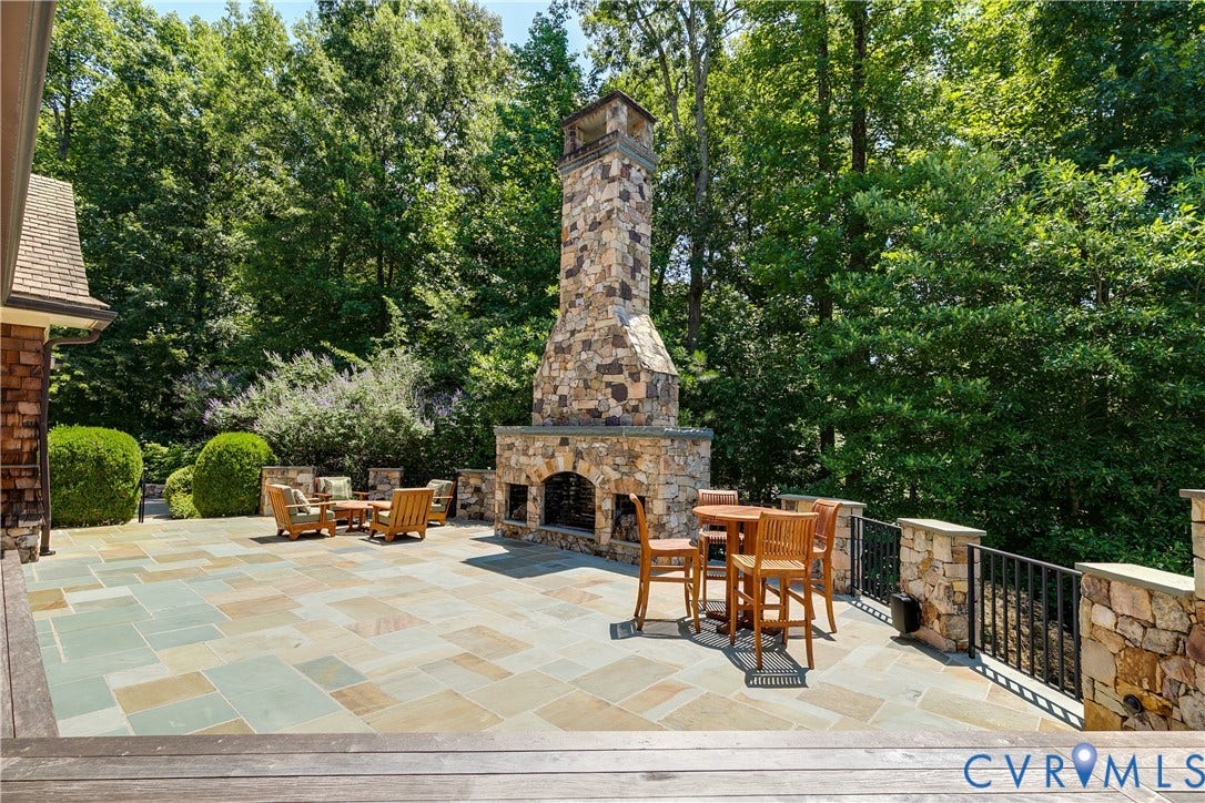 202 Kinloch Road, Manakin Sabot, VA 23103 202 Kinloch Road, Manakin Sabot, VA 23103