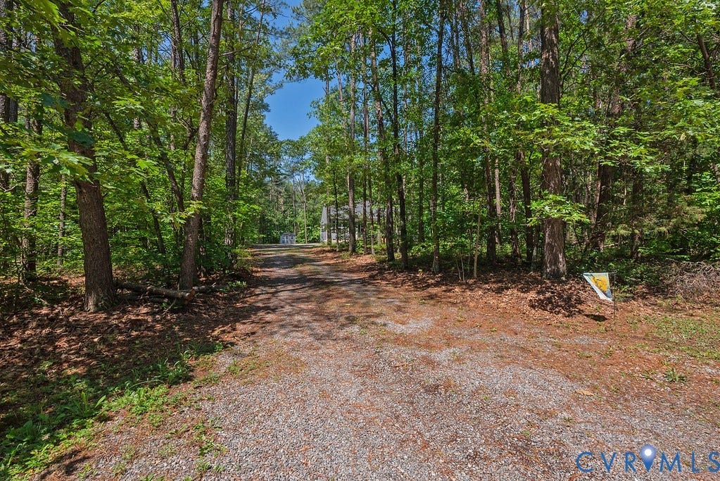 1046 Orchid Road, Mineral, VA 23117 Pull in the private driveway!