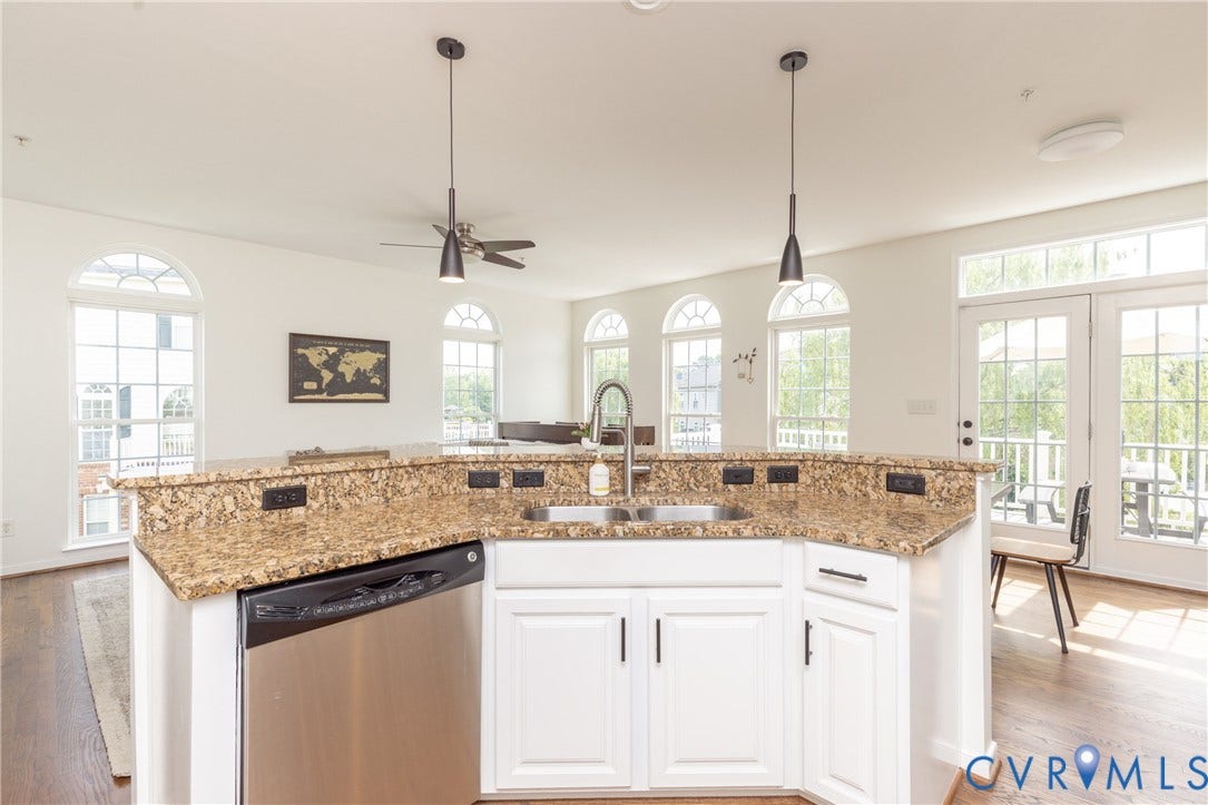2816 Murano Way, Glen Allen, VA 23059 2816 Murano Way, Glen Allen, VA 23059