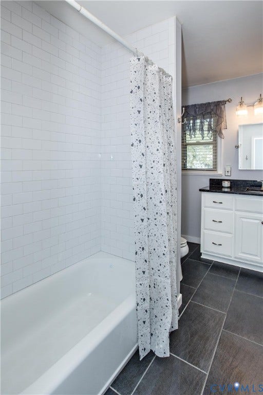 4512 Wraywood Avenue, Preston Place, Chester, VA 23831 Subway tile shower surround with a white bathtub