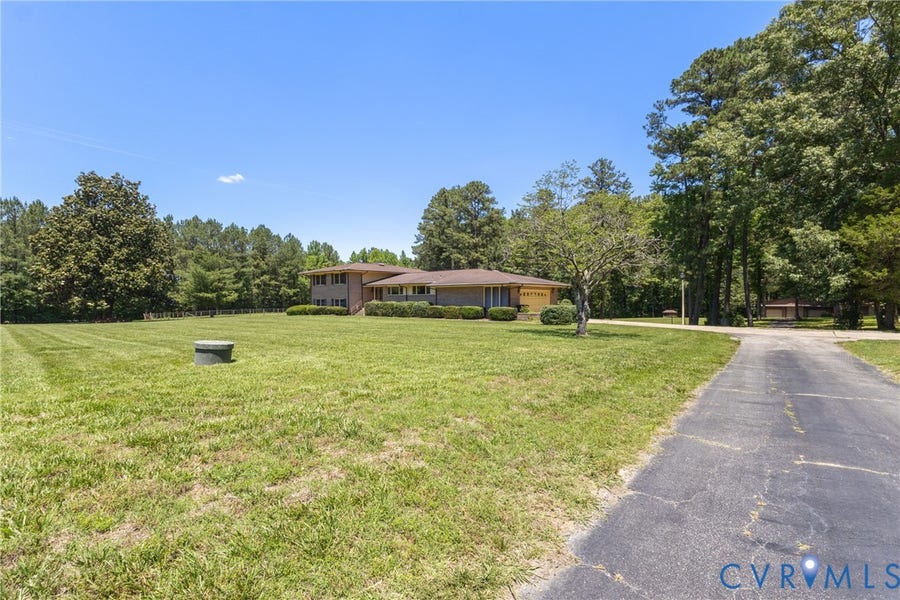 Property photo for 6000 Woodpecker Road, Chesterfield, VA
