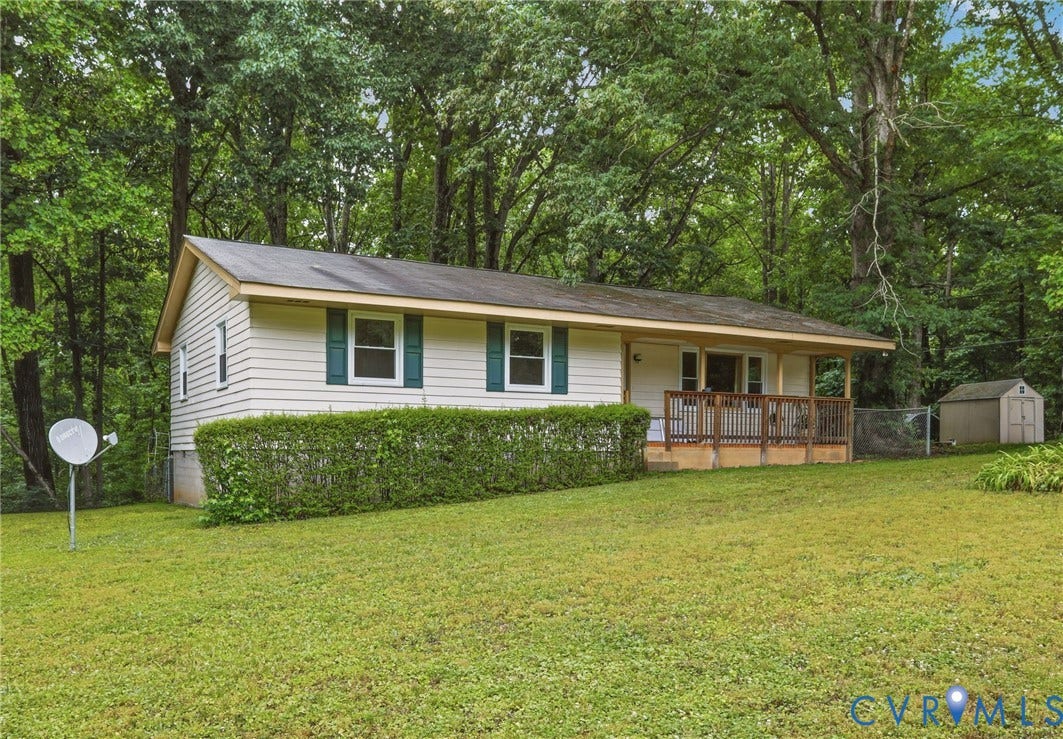 2914 Janet Lane, Powhatan, VA 23139 Front of house