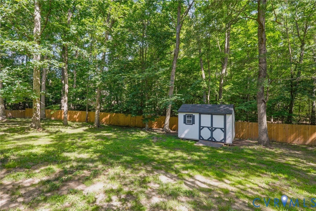 5629 Darrel Lake Court, Glen Allen, VA 23060 Large yard backing to natural landscaping