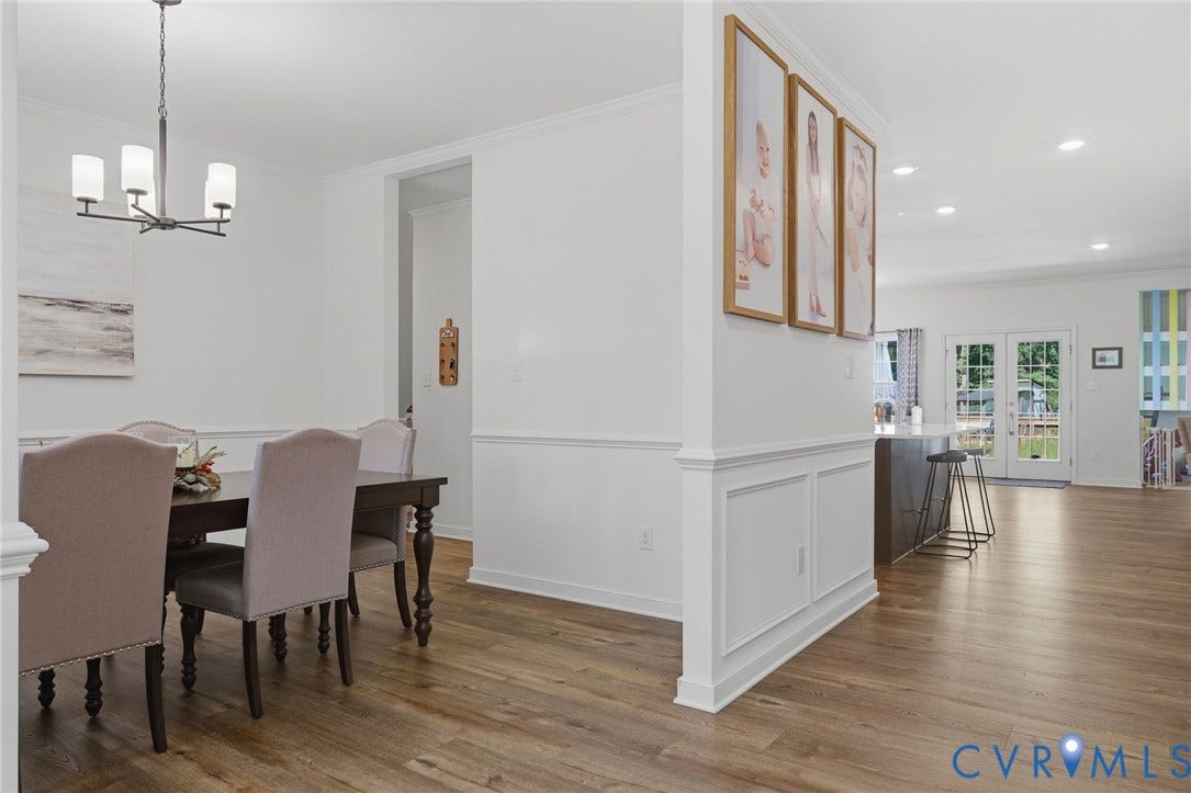 Foyer, dining room on left upon entry