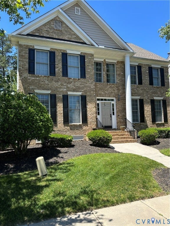 4840 Coachmans Landing Court, Twin Hickory, Glen Allen, VA 23059 Brick Front 3828 SF Home with 5 bedrooms, 3.5 baths Pristine well cared home at theeart of Twin Hickory in the Deep Run Schools District
