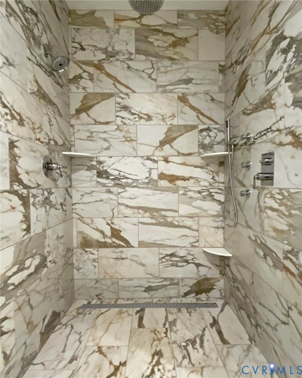 1625 Huntington Woods Trail, Powhatan, VA 23139 primary shower