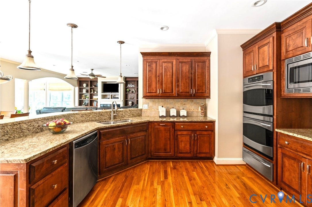 2220 French Hill Terrace, Powhatan, VA 23139 Kitchen -Hardwood Floors, 42-inch Cabinets, Granite Countertop, Pendant Lights