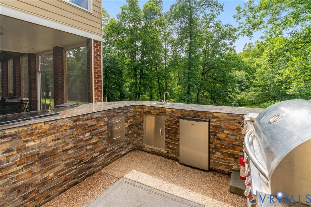 2220 French Hill Terrace, Powhatan, VA 23139 Outdoor Kitchen - Aggregate Floor, Stone, Granite Tile Countertop, Sink, Fridge & Grill
