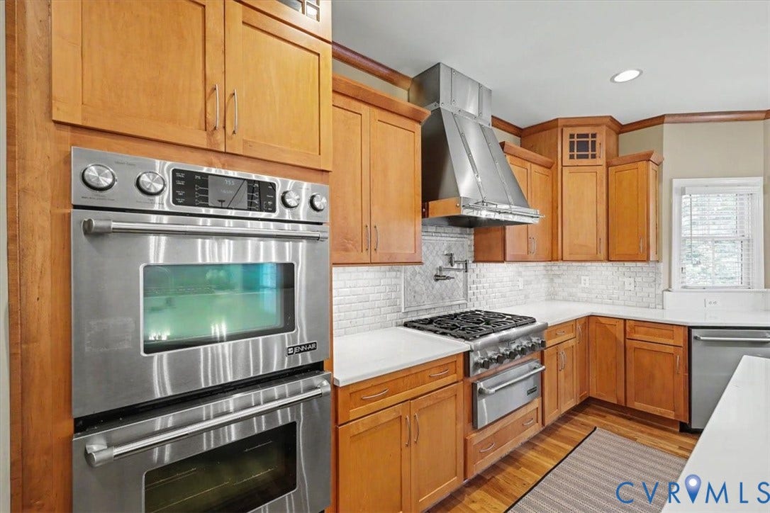 5905 Covington Hills Lane, Nuckols Road Corridor, Glen Allen, VA 23059 Double ovens and Thermador gas stove.