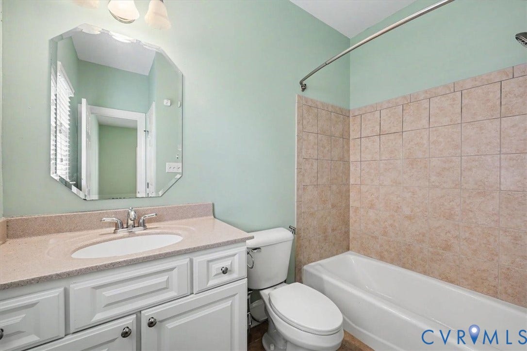 5905 Covington Hills Lane, Nuckols Road Corridor, Glen Allen, VA 23059 First floor bedroom's full attached bathroom.