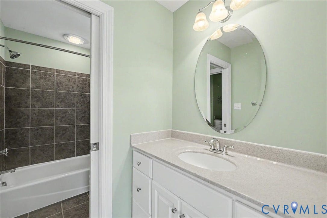 5905 Covington Hills Lane, Nuckols Road Corridor, Glen Allen, VA 23059 Jack and Jill full bathroom.